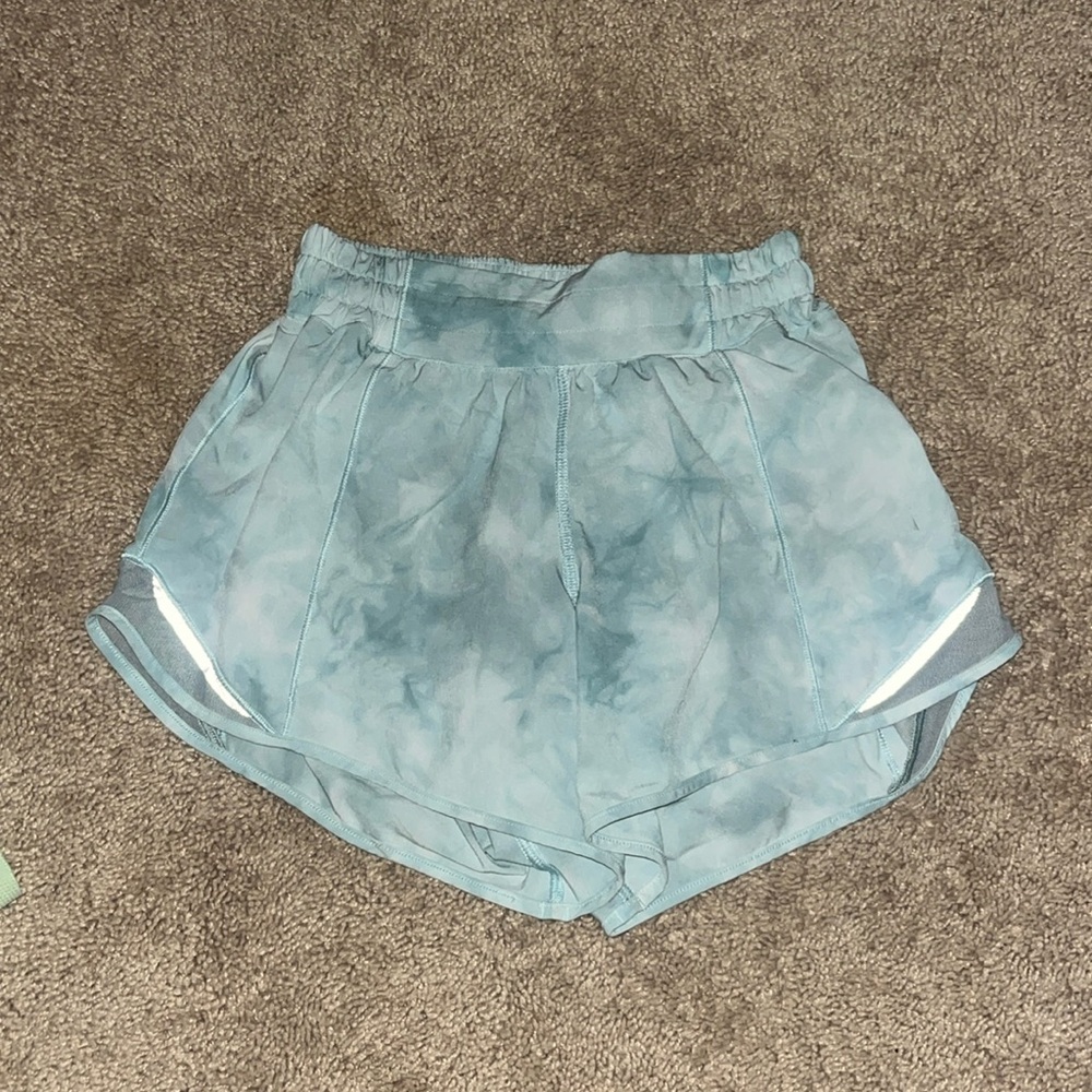 Lululemon Diamond Die Hotty Hots 4 inch